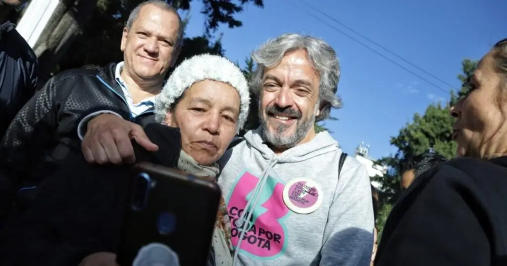 Juan Daniel Oviedo, el “man del Dane”, oficializó su candidatura a la Alcaldía de Bogotá: “Es hora de recuperar la confianza”
