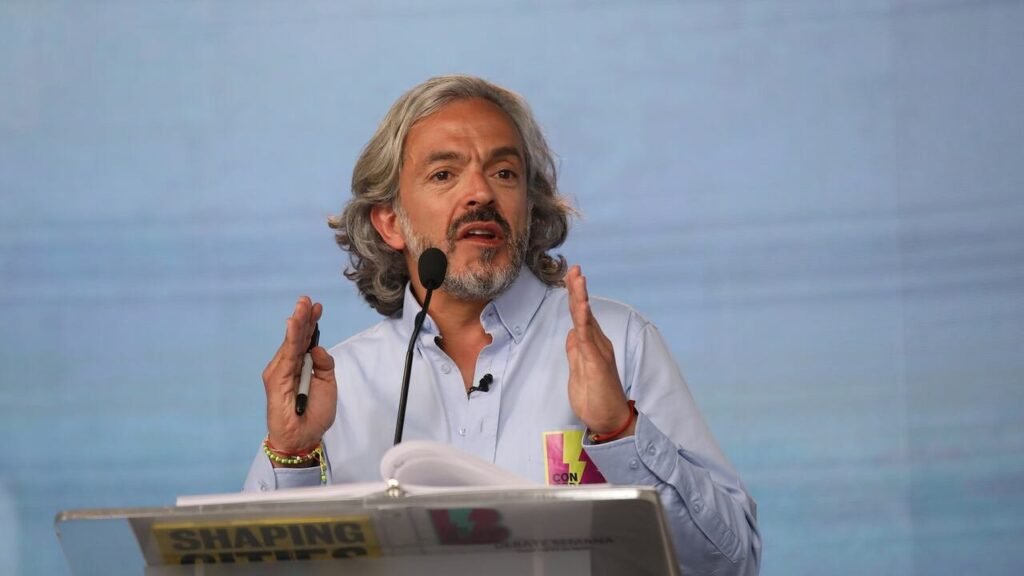 Juan Daniel Oviedo responde y dice que no está inhabilitado para estar en la contienda por la Alcaldía de Bogotá