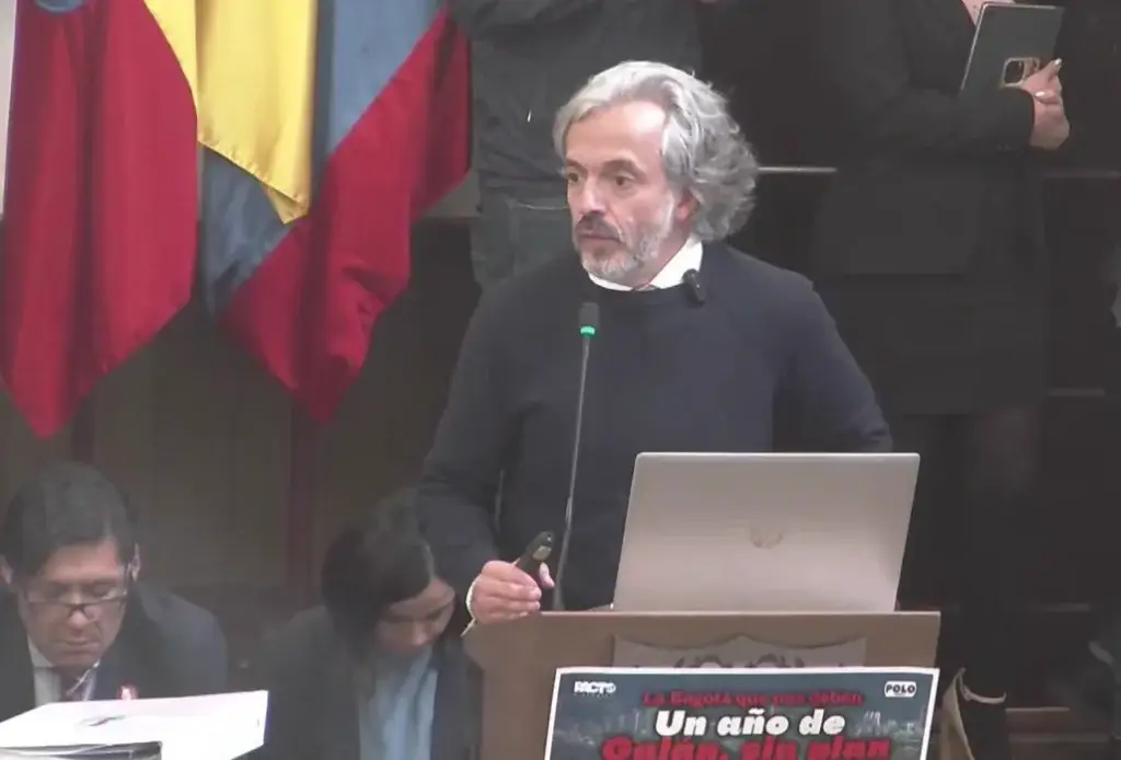 Hoy en #DebateConToda a Carlos Fernando Galan sobre el cumplimiento y avance del #PDD.