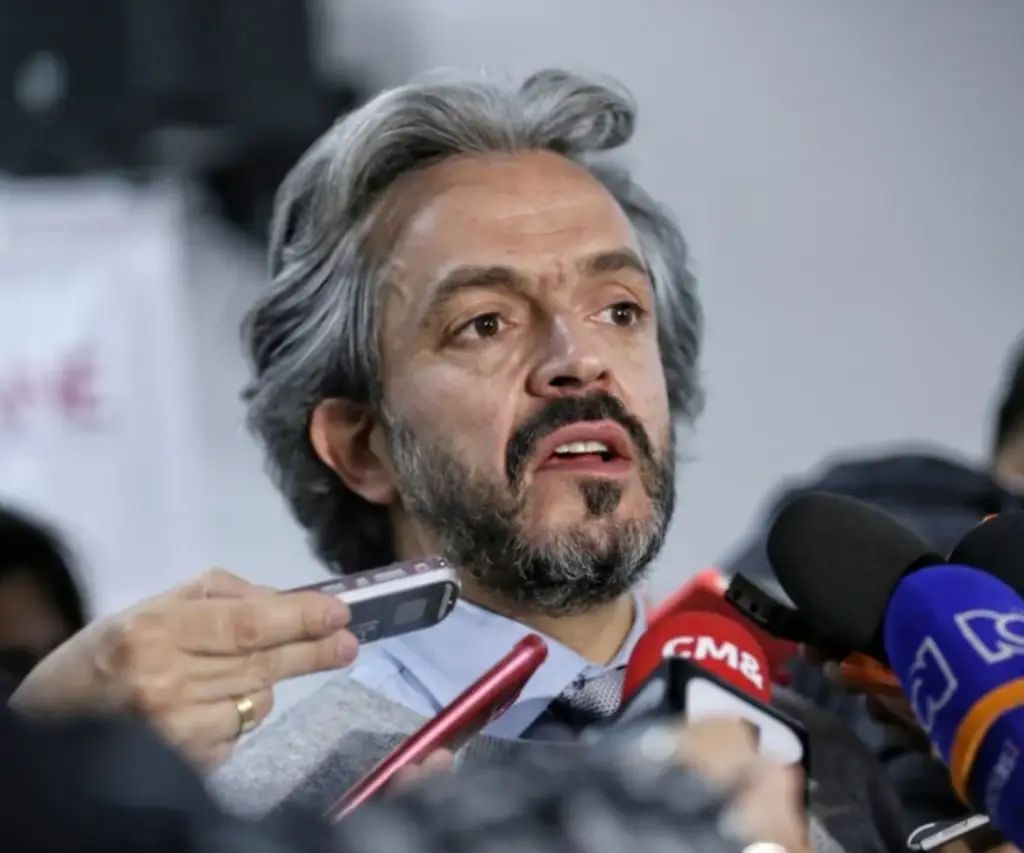 Tribunal tumbó la elección de Juan Daniel Oviedo como concejal de Bogotá por contrato