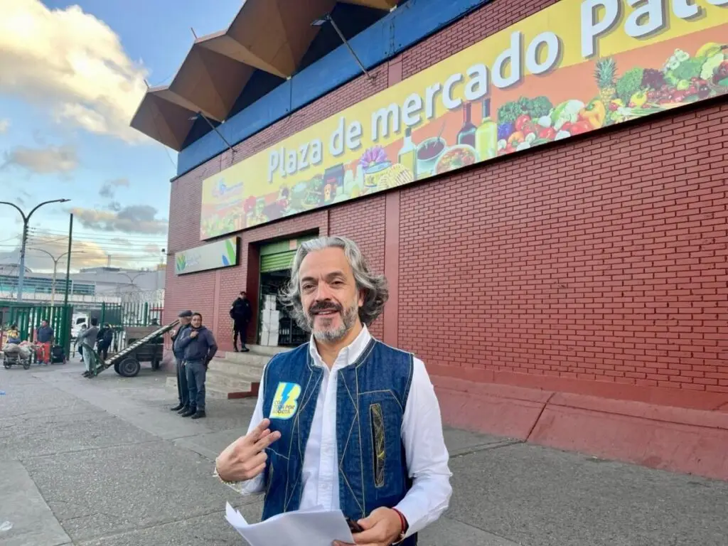 Juan Daniel Oviedo oficializa su candidatura presidencial para 2026