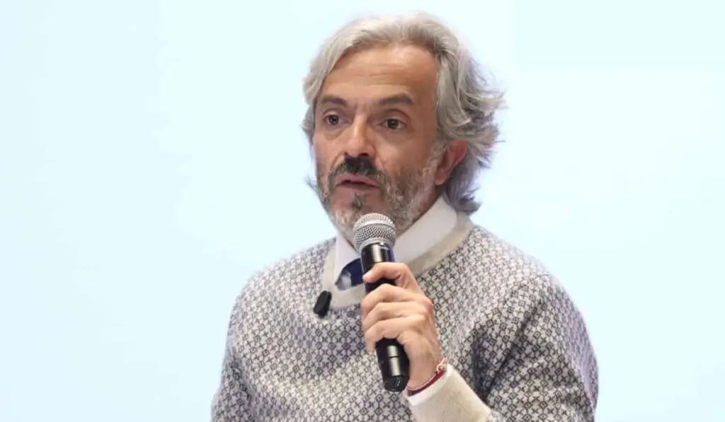 Juan Daniel Oviedo renuncia al Concejo de Bogotá para aspirar a la Presidencia en 2026