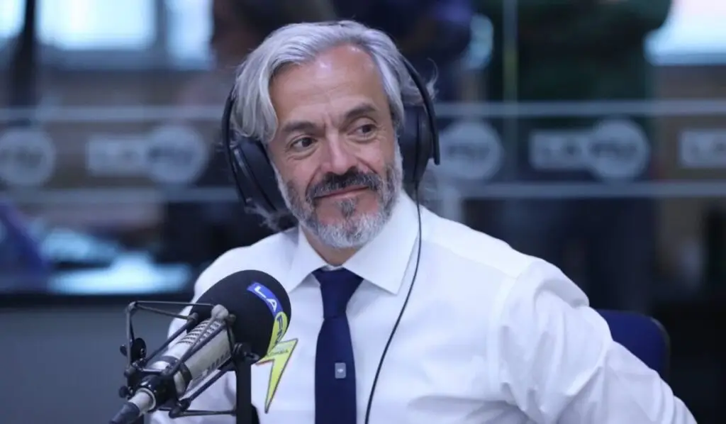 Juan Daniel Oviedo critica cifras del gobierno Petro y revela su plan presidencial para 2026