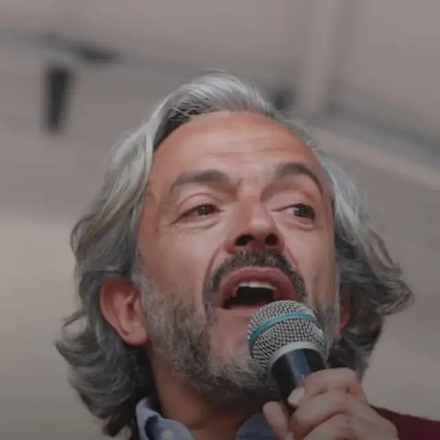 El precandidato Juan Daniel Oviedo cuestionó al presidente Gustavo Petro por el aumento del salario mínimo y advirtió que esta decisión tiene efectos directos en los gastos de los hogares.