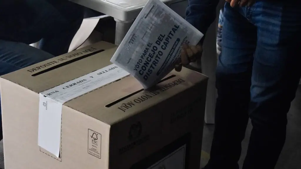 ¿Quiénes son los candidatos que van a las consultas presidenciales de marzo?