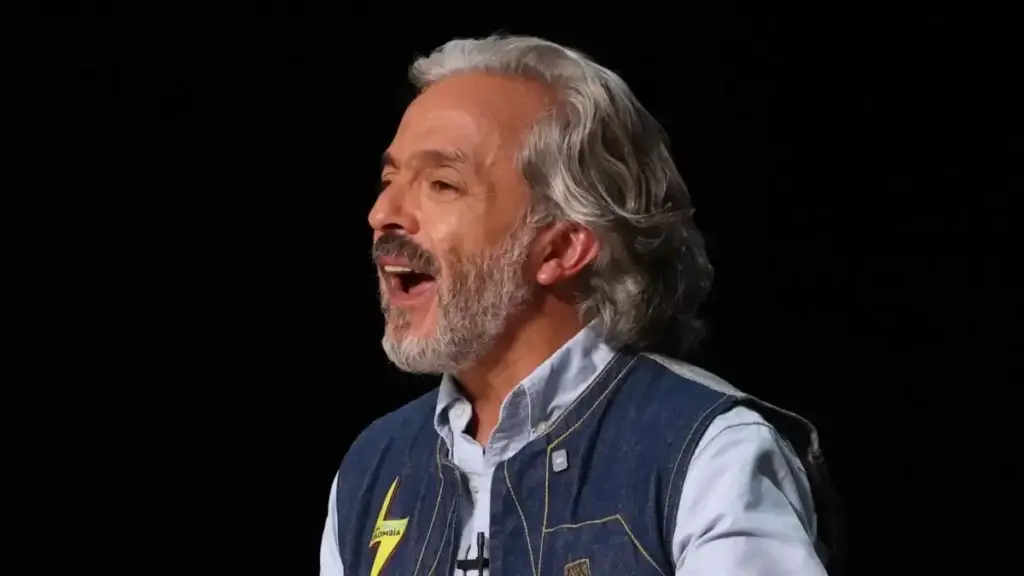 La fórmula que propone Juan Daniel Oviedo para que más personas ganen el salario mínimo sin quebrar a las empresa
