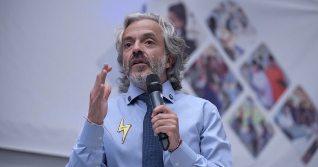Candidatos responden: Juan Daniel Oviedo habla de paz total, relación con EE. UU. y reformas