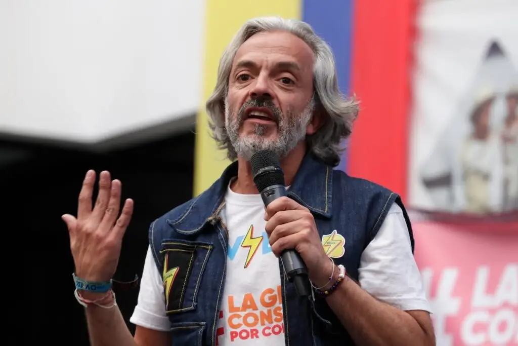 Oviedo, tras las burlas del ultra De la Espriella: “No soy cualquier marica. Soy un marica que quiere representar a todo el país”