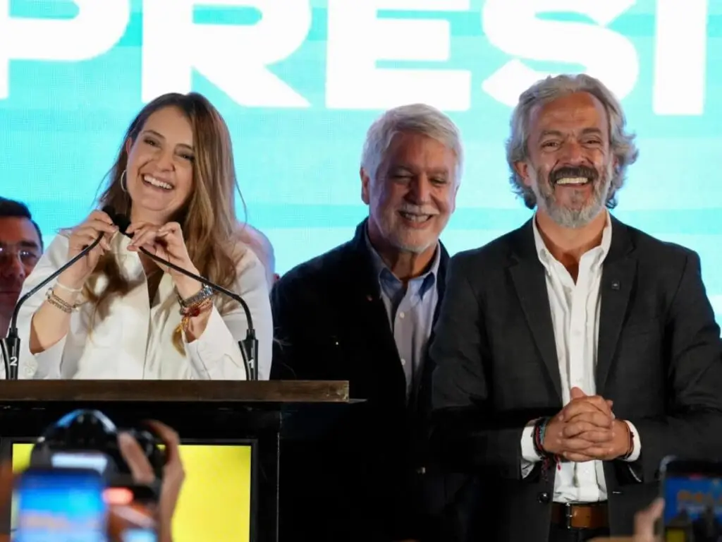 Reticencia de Oviedo enfría la fórmula con Paloma Valencia