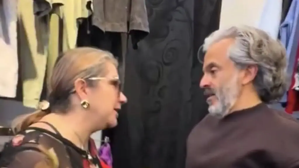 En video: mujer confrontó a Juan Daniel Oviedo por alianza con Paloma Valencia y él le respondió.