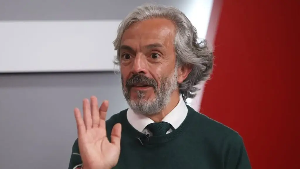La curiosa explicación que salió a entregar Juan Daniel Oviedo: “No pensé que en Colombia tocara explicar