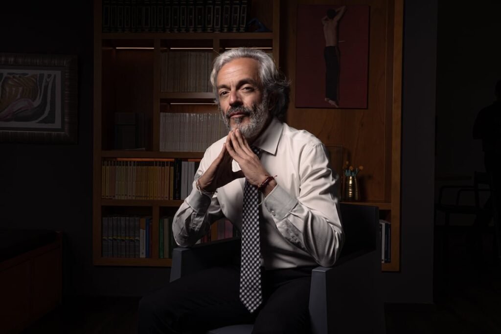 Juan Daniel Oviedo: “Estoy dispuesto a creerle a Abelardo de la Espriella si promete proteger los derechos de las minorías